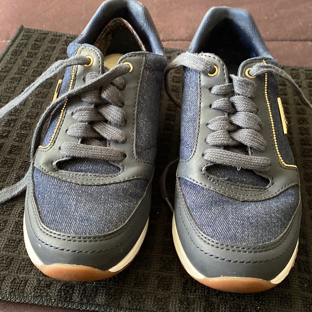 Ladies guess denim sneakers
